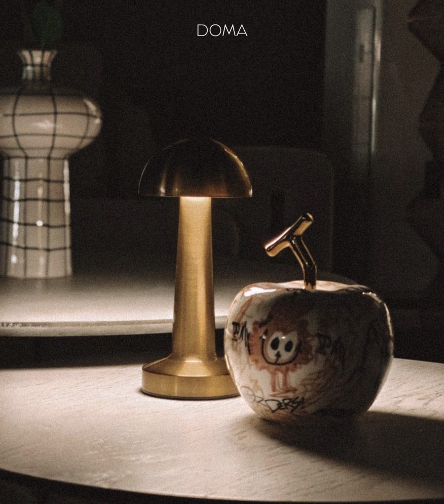 Lampe dorée Doma